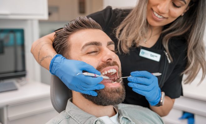 Jak wygląda proces odbudowy uśmiechu krok po kroku?