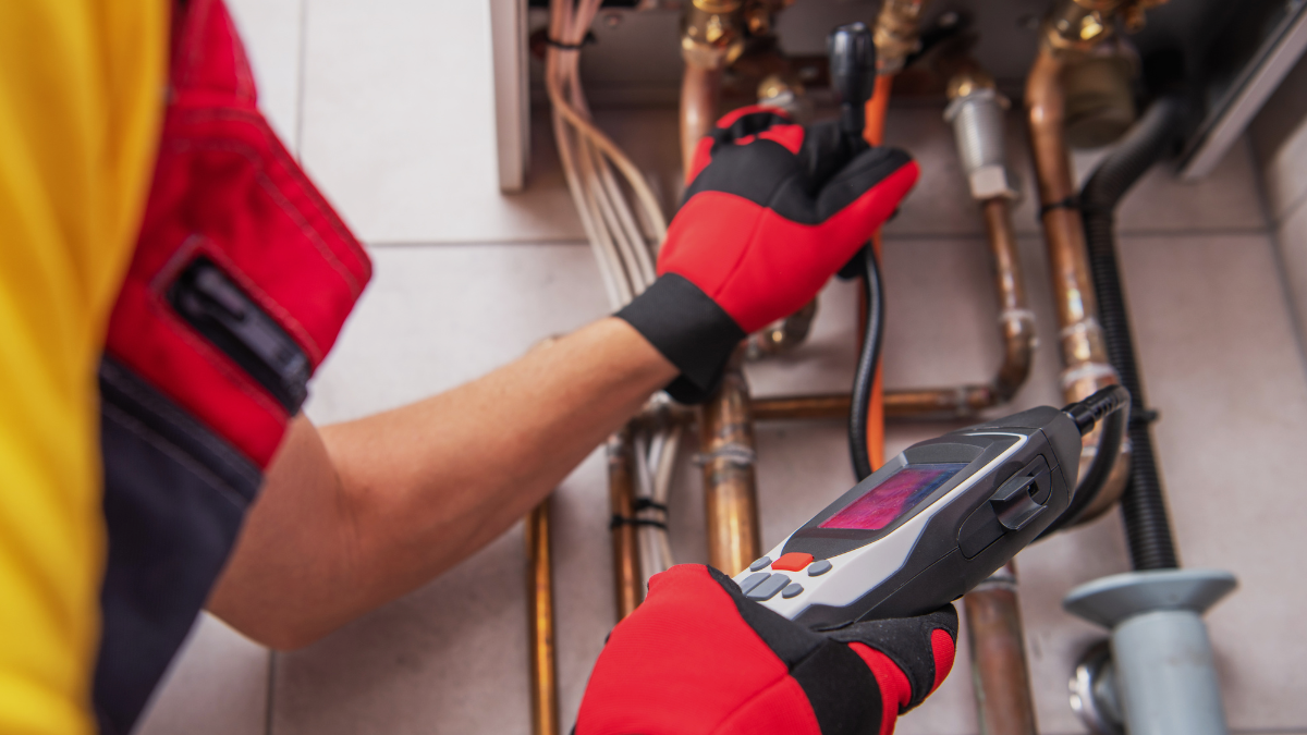 rury i licznik instalacji wodociągowej