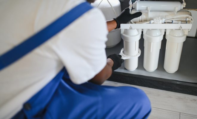 Sterylizatory wody UV w domu – skuteczna ochrona przed bakteriami i bezpieczne ujęcie własne