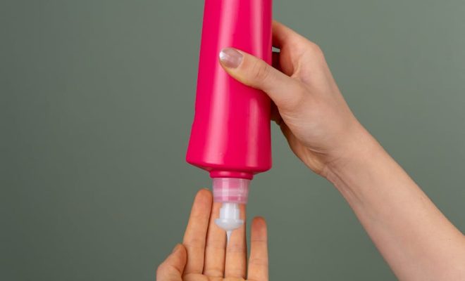 Jaki szampon dla niemowlaka i dziecka wybrać? Poradnik dla rodziców