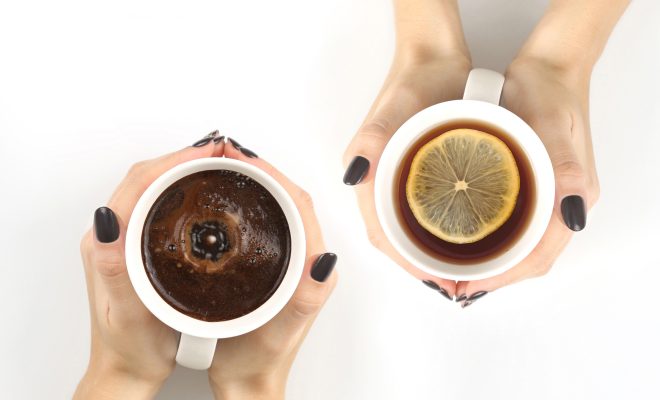 Świat kawy i herbaty bez chaosu – gdzie szukać sprawdzonych inspiracji na co dzień