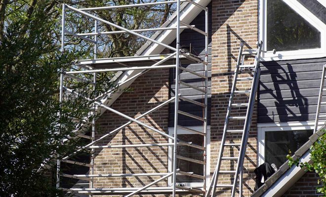 Wiosenny remont – drabina wielofunkcyjna czy przegubowa?