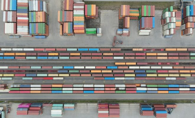 Tuleje papierowe i rury tekturowe w erze automatyzacji - co czeka branżę opakowań?
